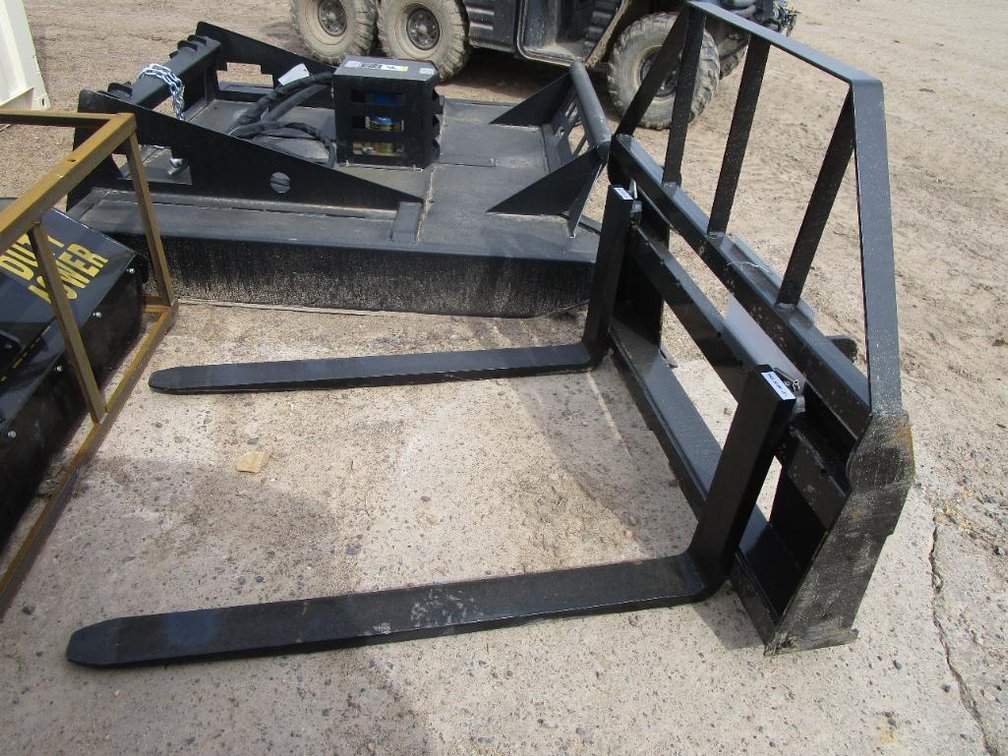 Skidsteer Forks