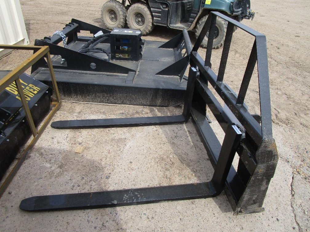 Skidsteer Forks