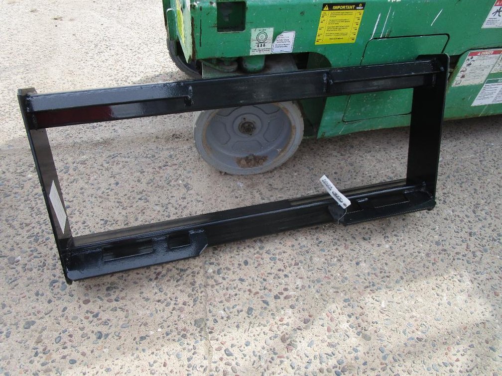 Skidsteer Heavy Duty Mounting Plate