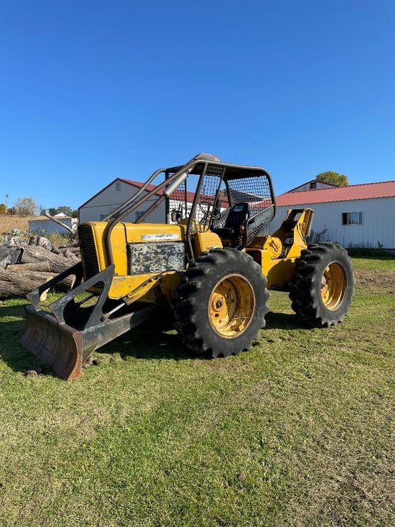 John Deere 440A Skidder - New London, WI