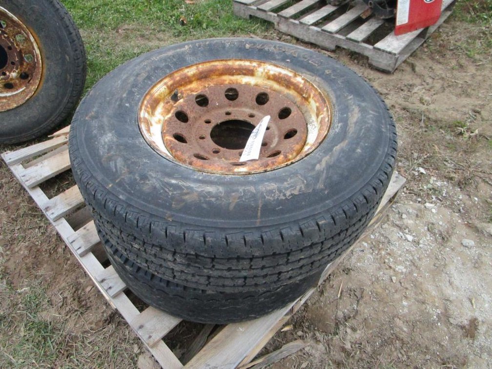 (2) 9.50R16.5 Tires & Rims