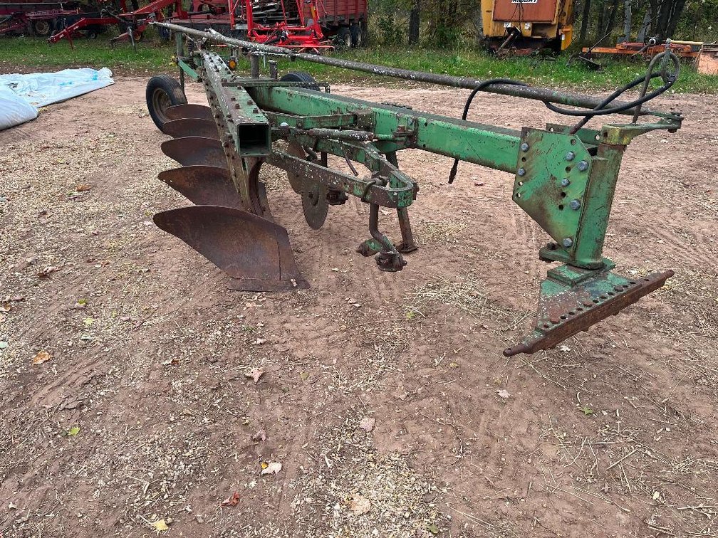 John Deere 5 Bottom Plow - Ladysmith Wi