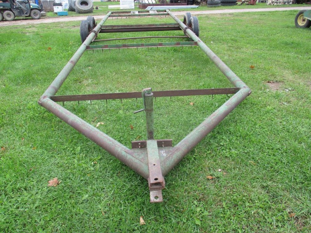 John Deere Donahue Trailer - Prairie Farm WI