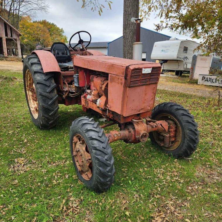Belarus 420 Tractor - Sparta, WI