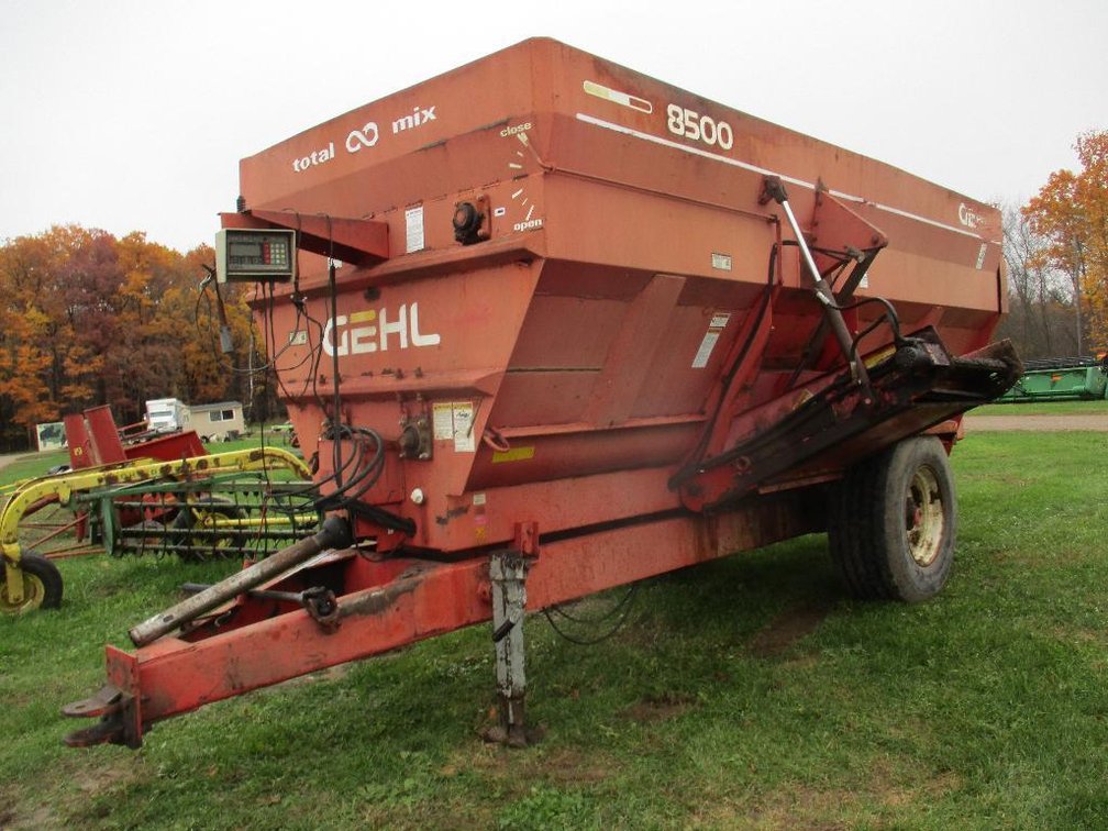 Gehl 8500 Total Mix TMR Mixer - Prairie Farm, WI