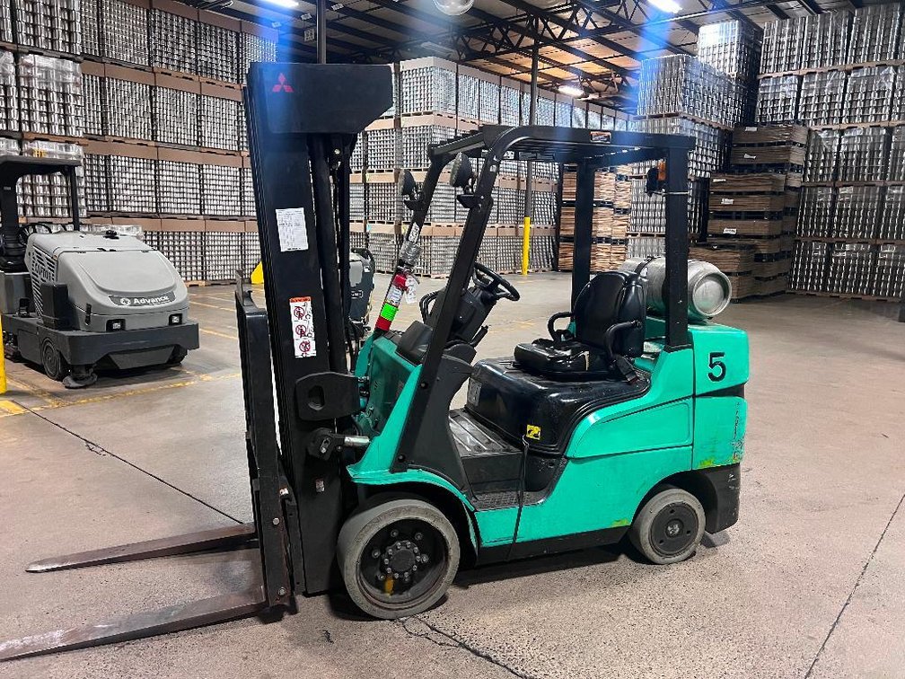 2012 Mitsubishi FGC30N Quad Mast Forklift - Cumberland WI