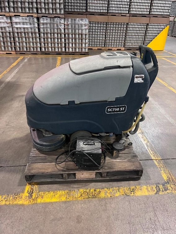 Advance SC750 ST Floor Scrubber - Cumberland WI