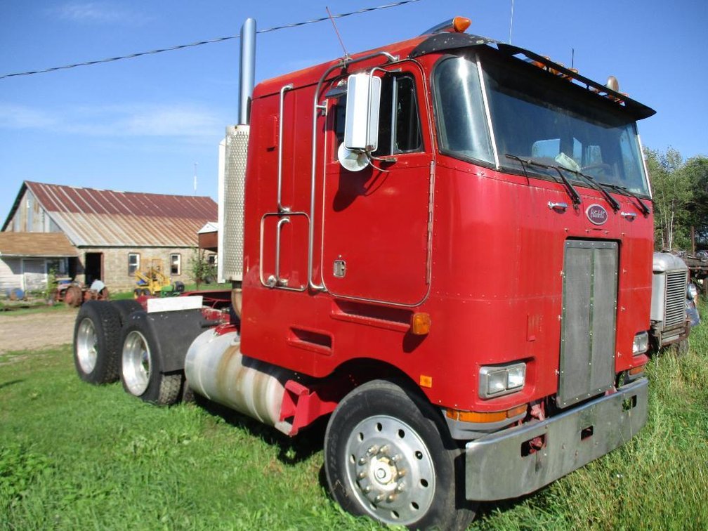 1983 Peterbilt 362 Truck, VIN # 1xp6db9x9dd156836