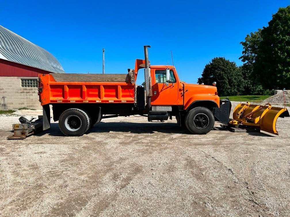 1997 International 2554 Truck, VIN # 1HTGBADR2VH463454 - Franksville, WI