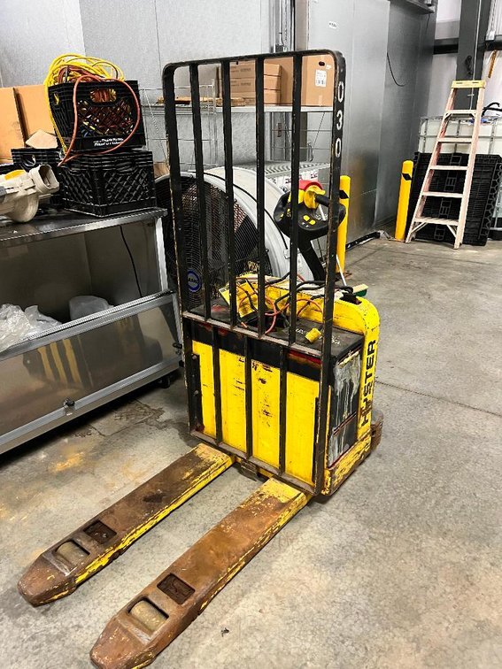 Electric Pallet Jack- Kaukauna Wi