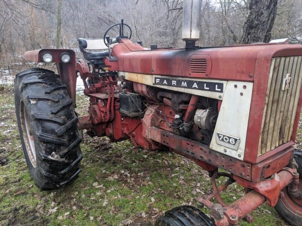 McCormick Farmall 706 Tractor - Winona, MN