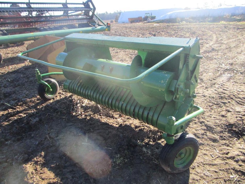 John Deere Chopper Hay Head - Black River Falls Wi