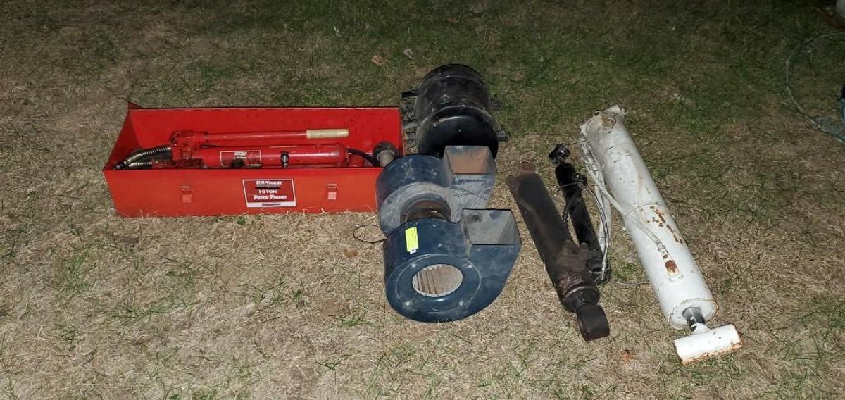 (3) Hydraulic Cylinders, 10 Ton Banner Port-A-Power & Furnace Fan Blower - Hortonville, WI