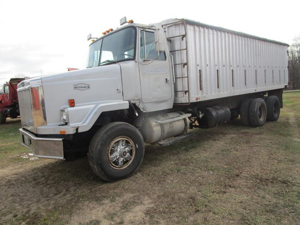 1989 WhiteGMC Autocar  700+bu Grain Truck  ACL64 Truck, VIN # 4V2SCBLF8KU503750 - Prairie Farm WI