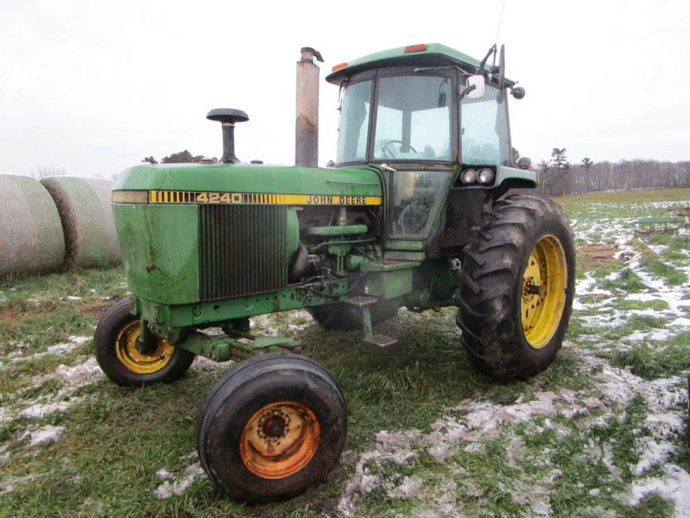 John Deere 4240 Tractor