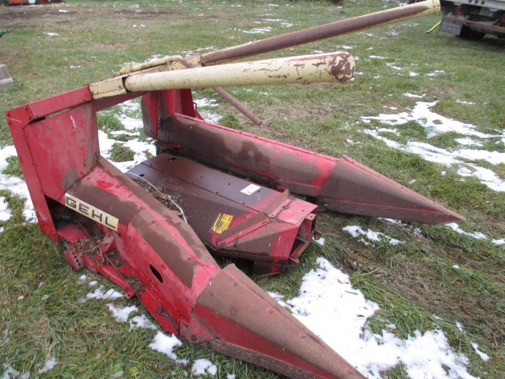 Gehl 2 Row Corn Head 