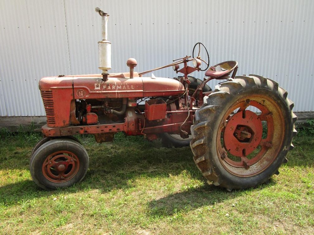 Farmall H Tractor 