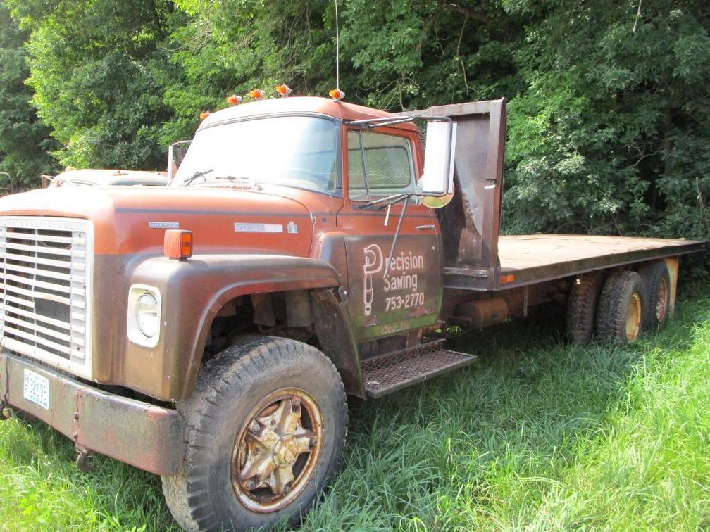1978 International Loadstar Flatbed Truck