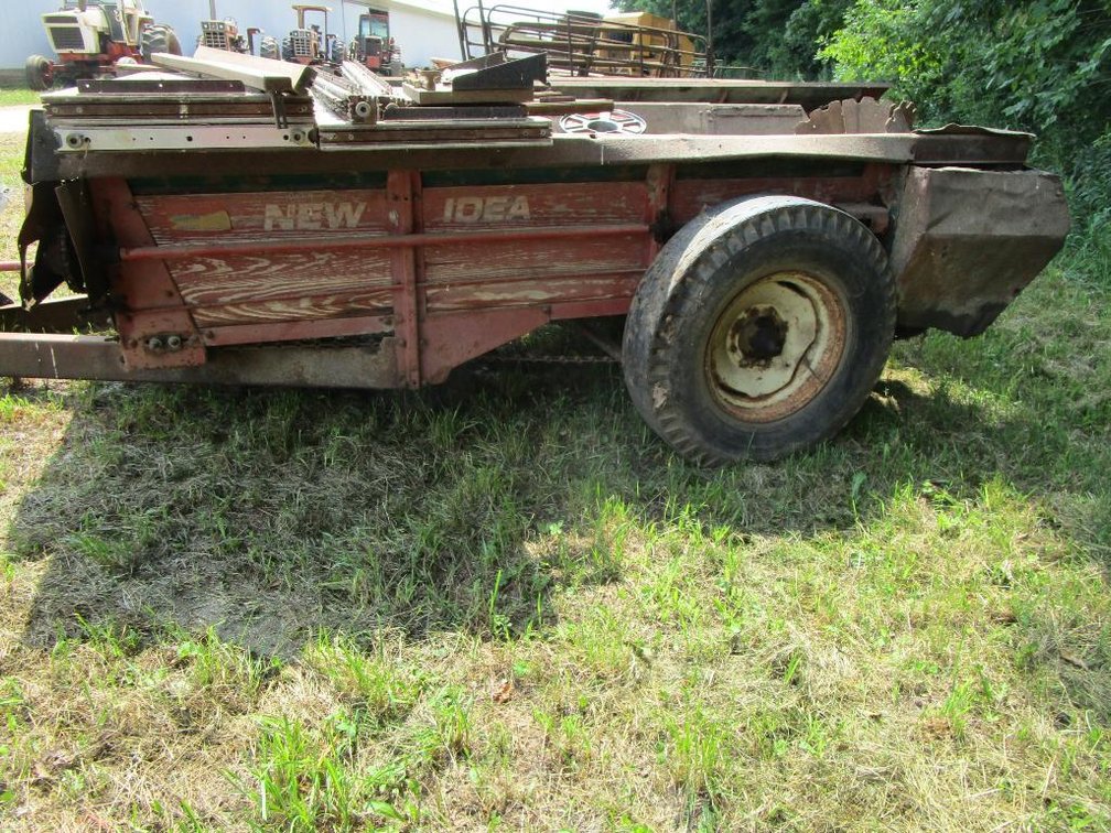 New Idea Spreader