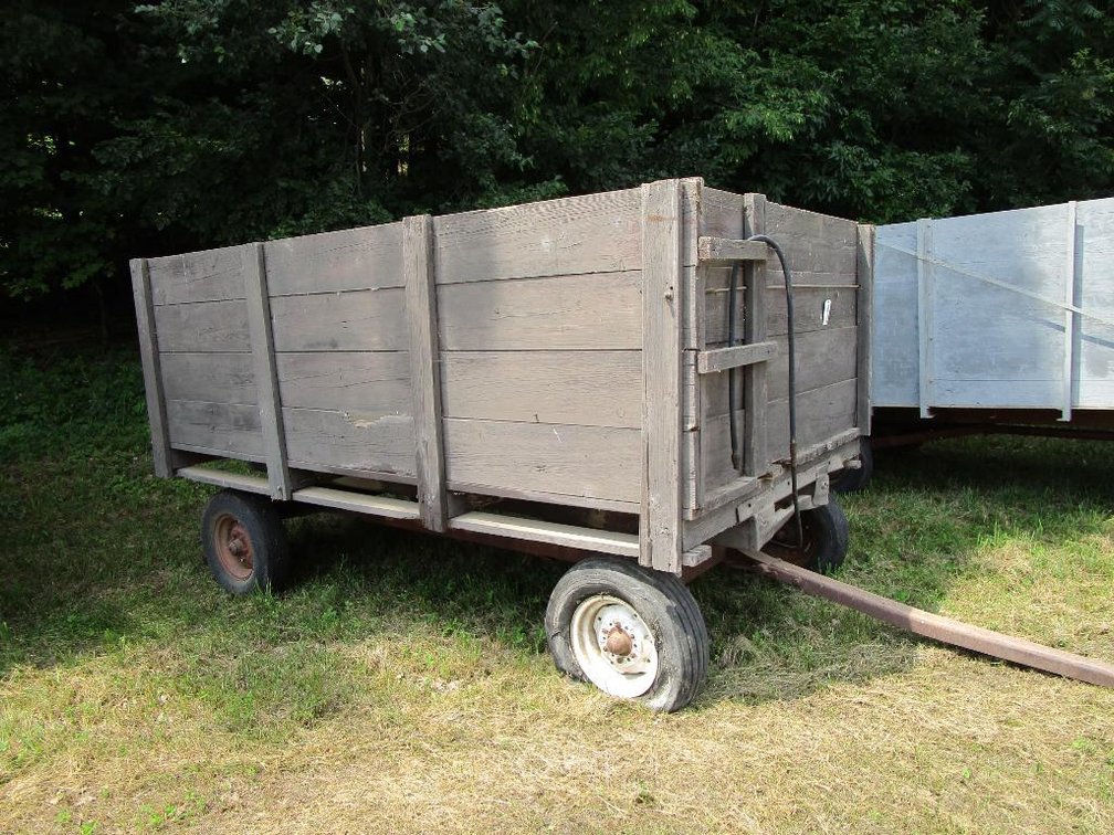 Hydraulic Dump Wagon