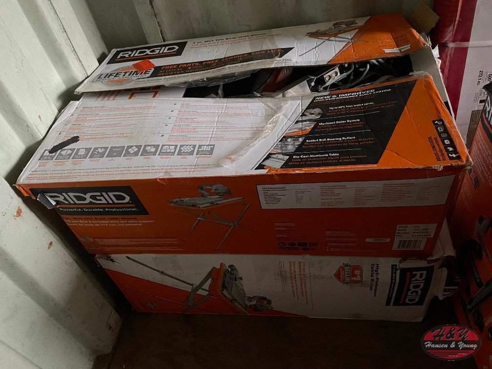RIDGID 7'' Wet Tile Saw w/ Stand