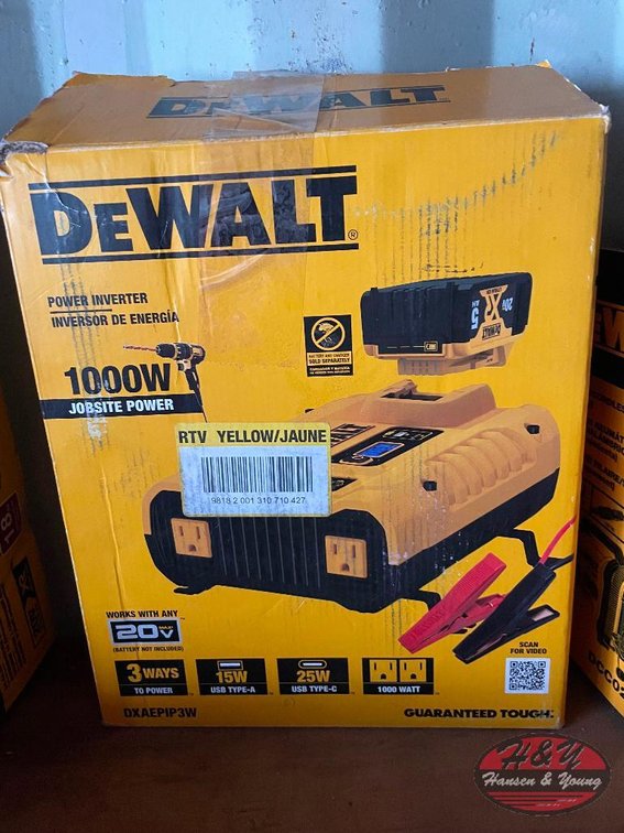 DeWalt 1000 Watt Power Inverter - No Power Cables