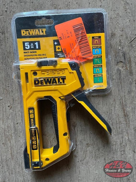 DeWalt 5 in 1 Multi Tacker