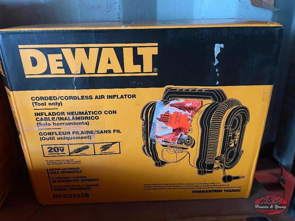 DeWalt Corded/Cordless Air Inflator - Tool Only!