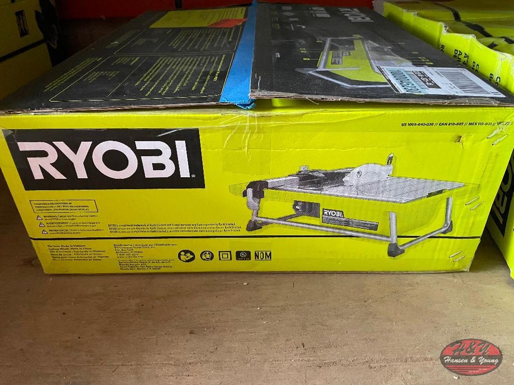 RYOBI 7'' Wet Tile Saw