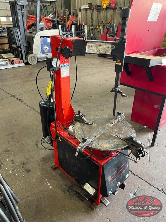 Snap-On Tire Changer