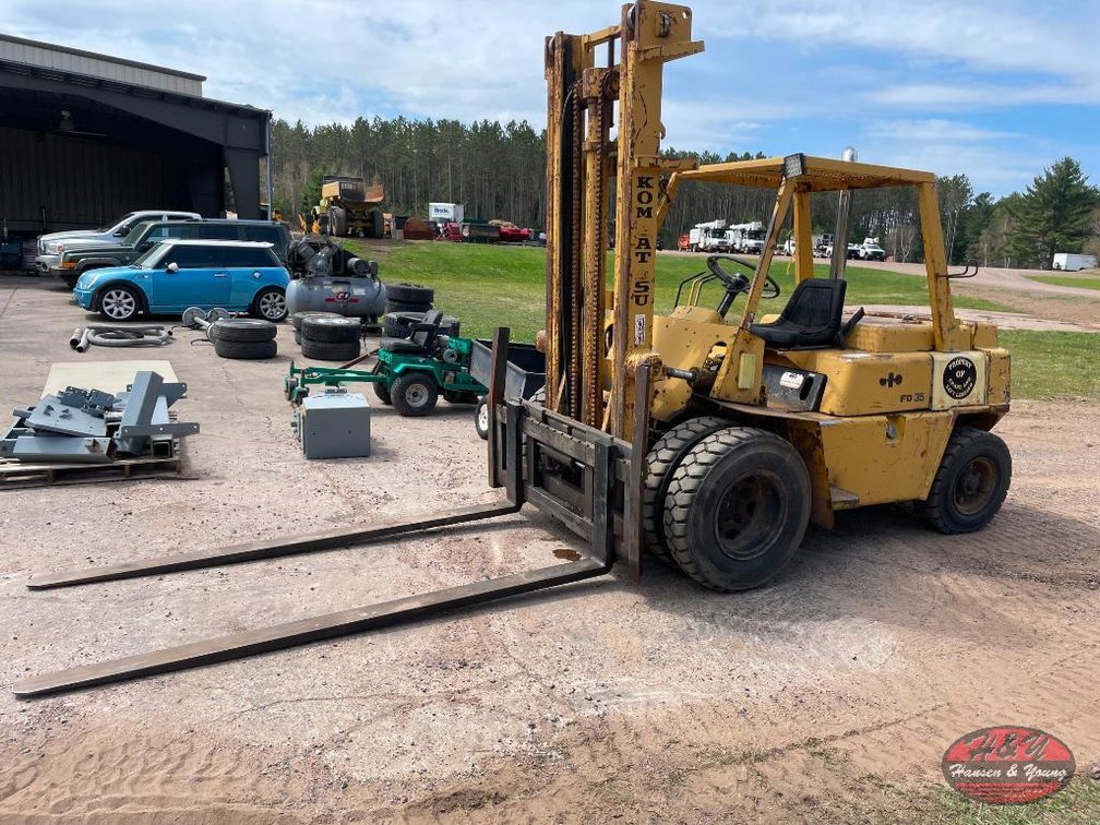 Komatsu FD35 Forklift