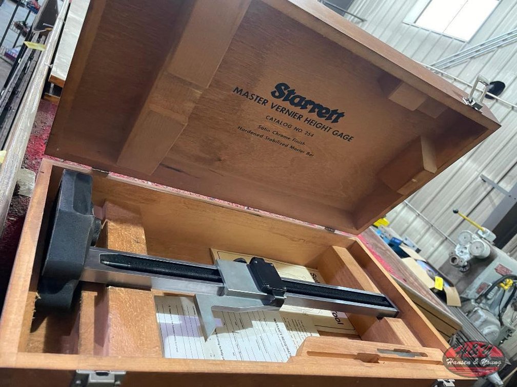Starrett Master Vernier Height Gage