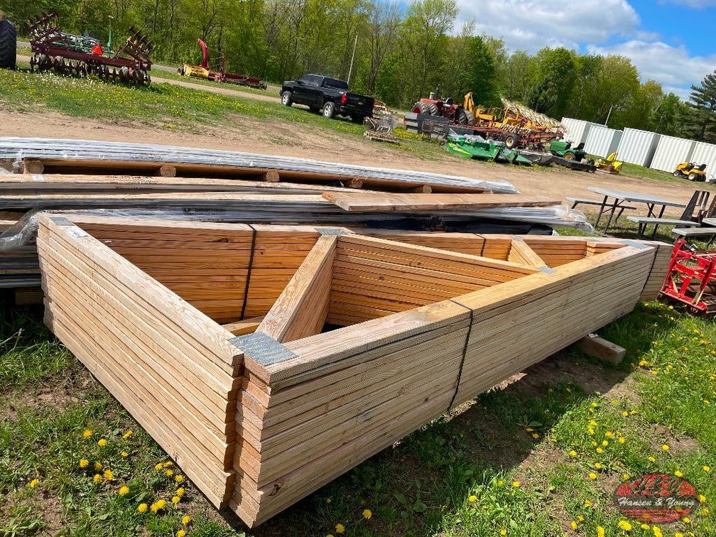 (15) Trusses w/ (2) Ends