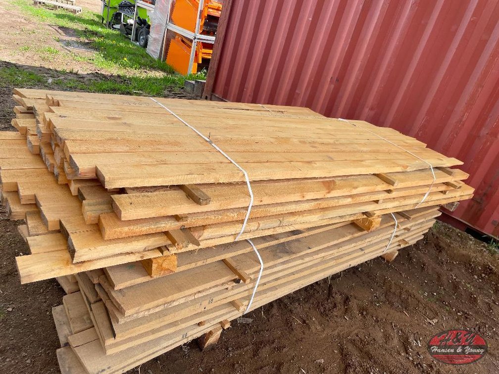 (39) 1 1/2x3 1/2x8 & (9) 1 1/2x3 1/2x10 Pine Boards 250BF