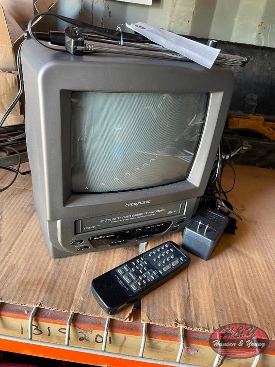 Roto Vision BrokSonic 9'' CTV w/ Video Cassette Recorder, Wires & Remote