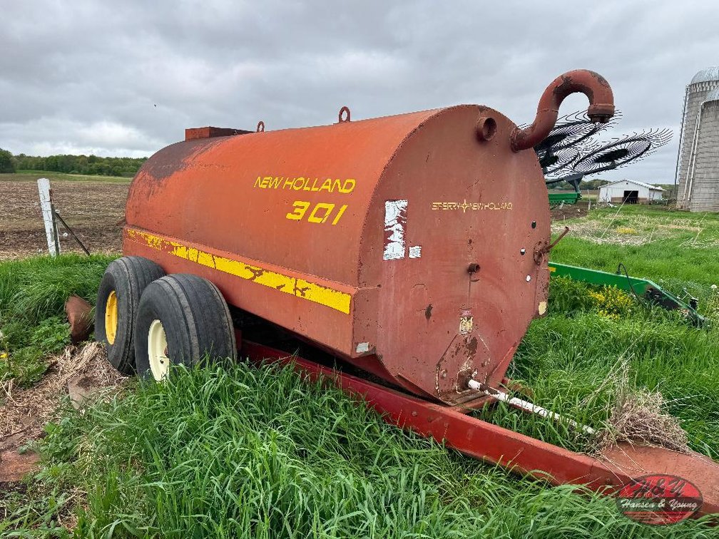 New Holland 301 Manure Tank - Chippewa Falls