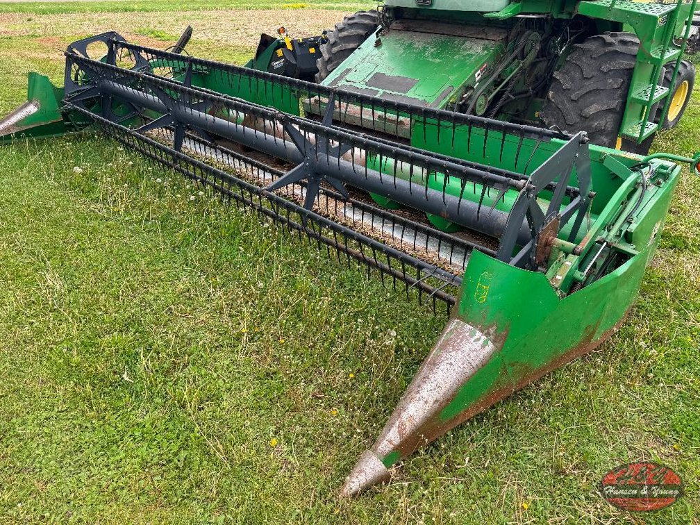 John Deere 920 Grain Head - Chippewa Falls