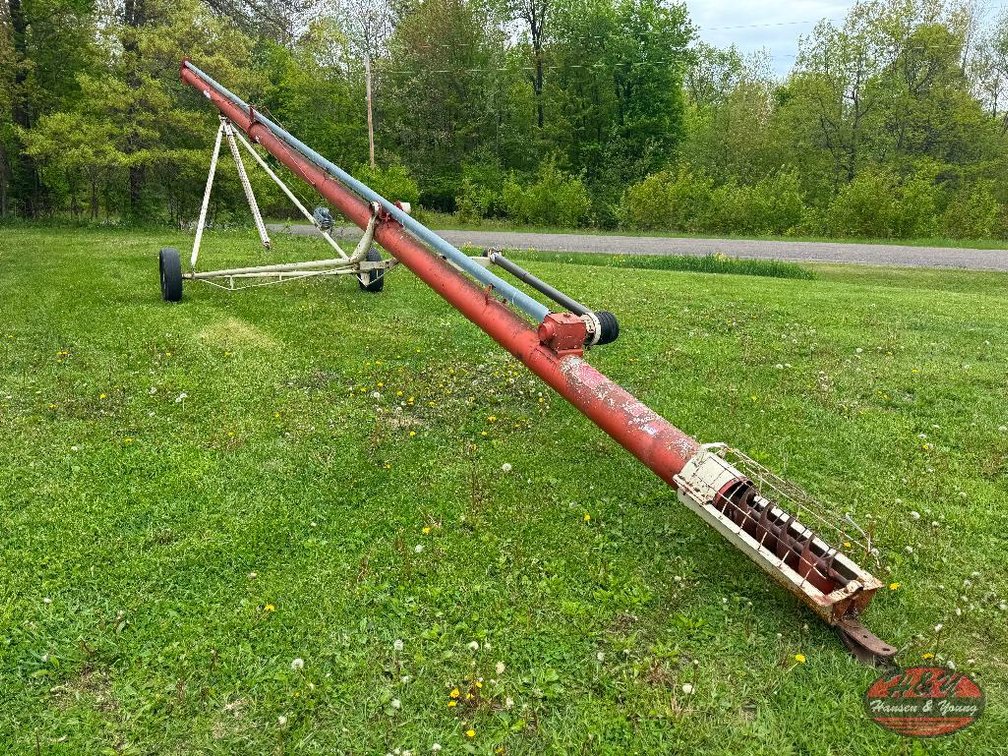 Farm King 8'x51' Auger - Prairie Farm, WI