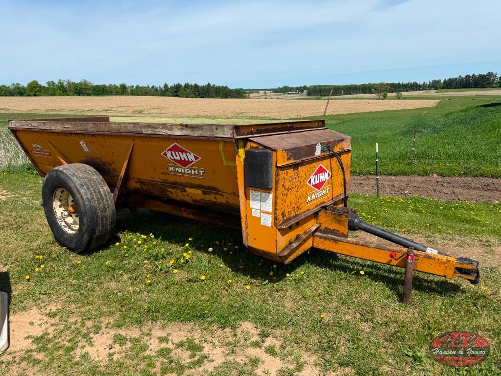 Kuhn Knight 8114 Spreader - Barron WI