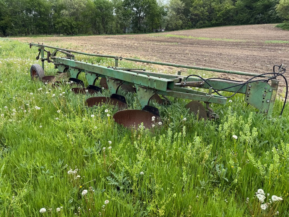 John Deere 5 Bottom Plow