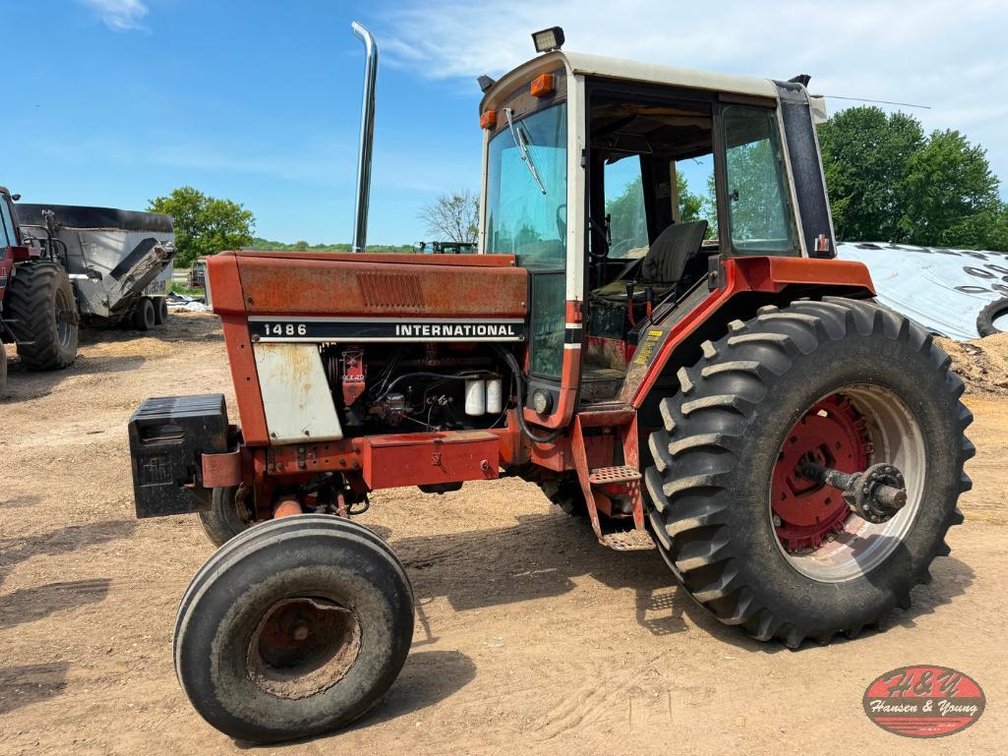 International 1486 Tractor - River Falls WI