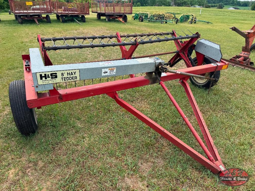 H&S 8' Hay Tedder  - Whitehall, WI