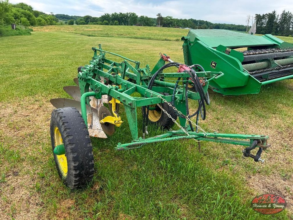 John Deere 4 btm Plow  - Whitehall, WI