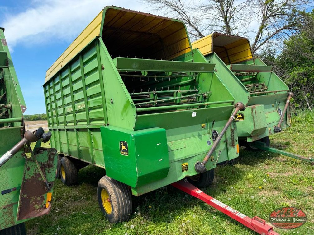 John Deere 716A Chopper Box - River Falls WI