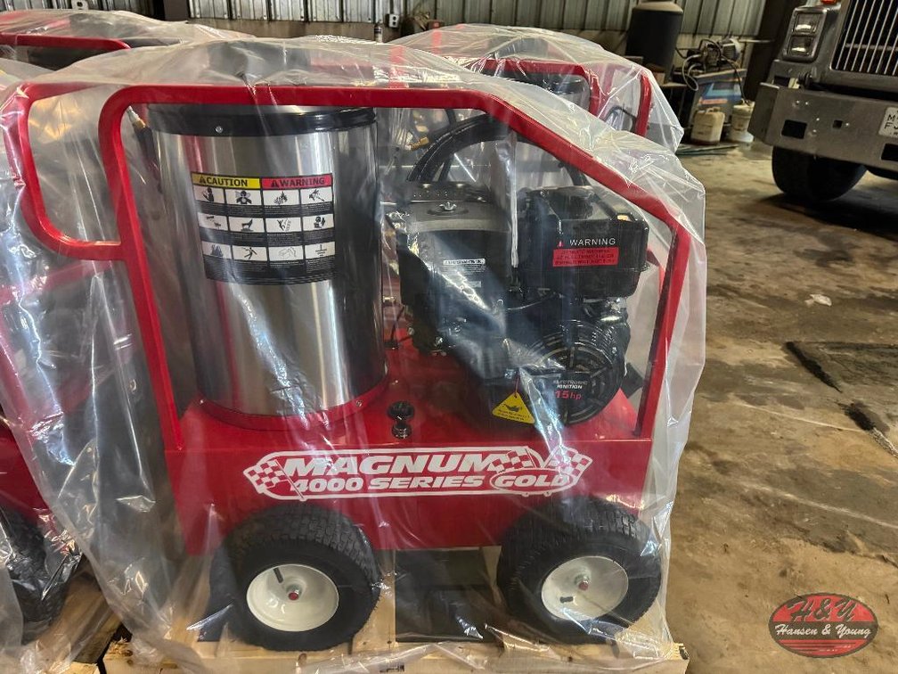 New Magnum 4000 Series Pressure Washer