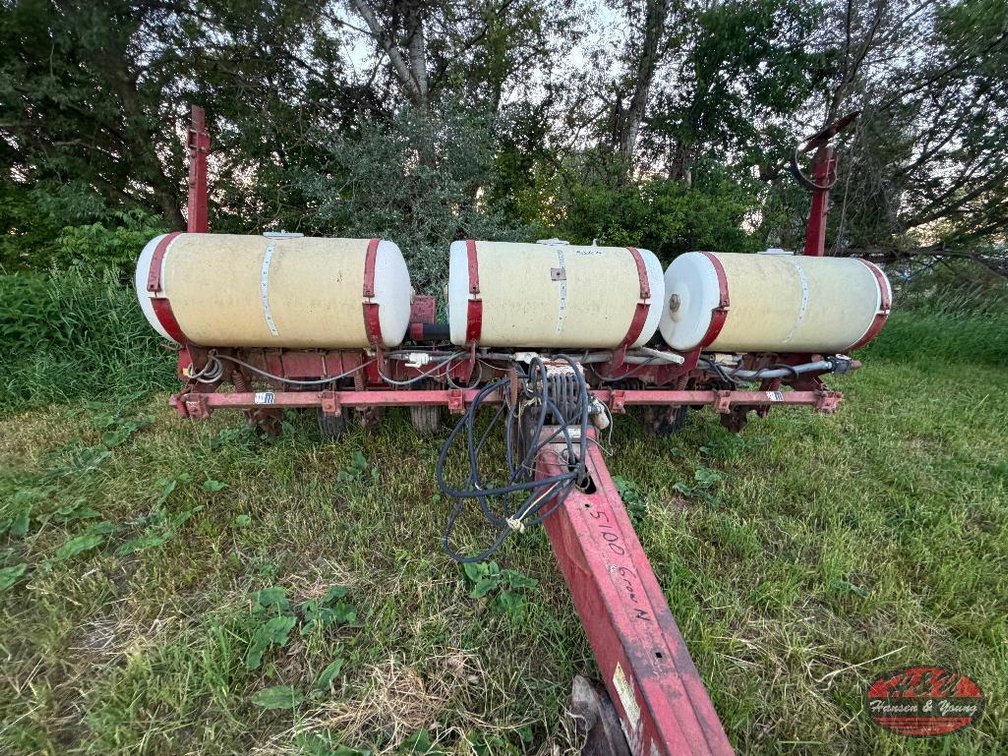 White 5100 Planter - Blair, WI