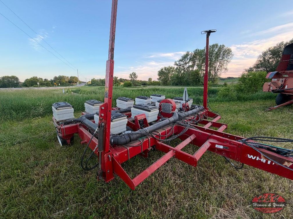 White 6100 w/6900 Planter - Blair, WI