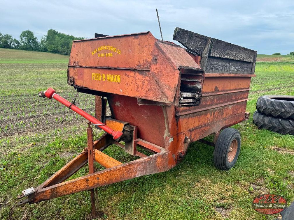 Blair Feeder Wagon  - Ettrick, WI