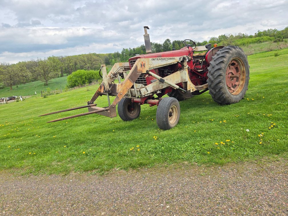 Farmall 544 Tractor w/ Loader - Chetek, WI