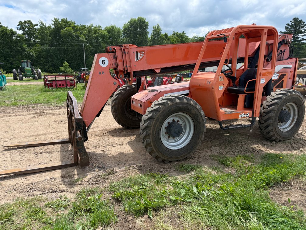 2011 JLG Skytrak 6042 Telehandler - Prairie Farm Wo
